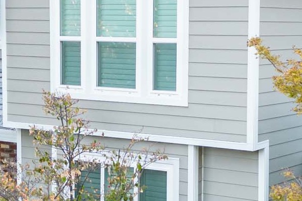 Home exterior featuring James Hardie Cedarmill siding in Monterey Taupe with Arctic White trim in Fair Oaks, CA