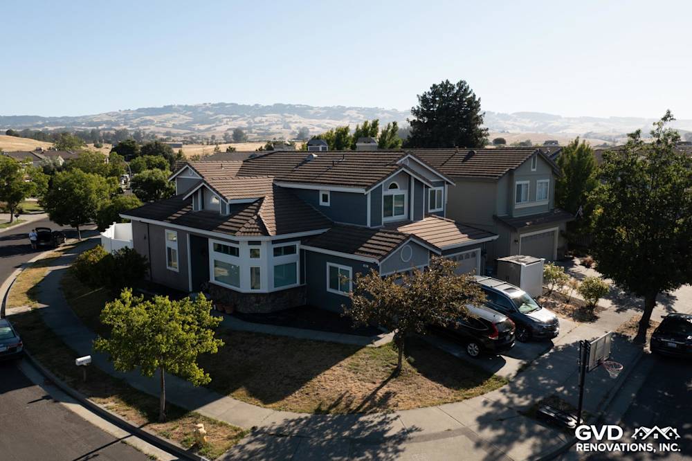 James Hardie Lap & Shingle Siding and Windows Replacement