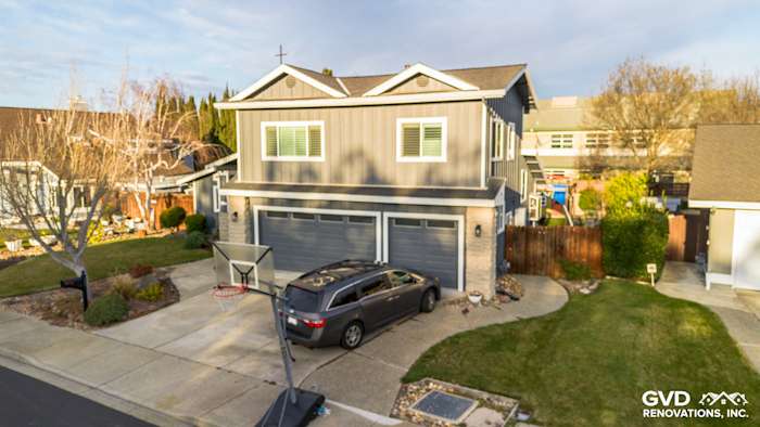 Two-story home in Dublin, CA with Night Gray James Hardie siding and Arctic White trim
