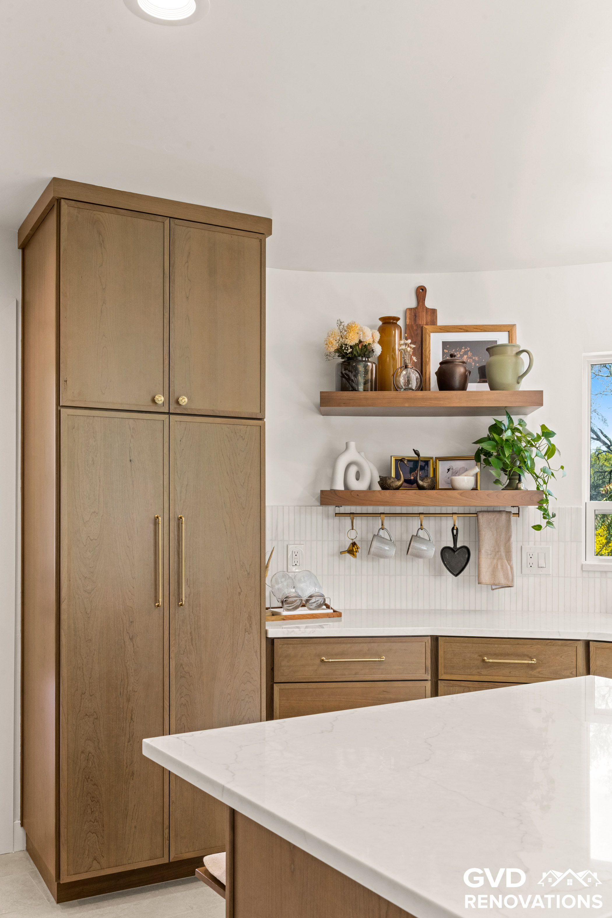 Custom Curved Kitchen Remodel