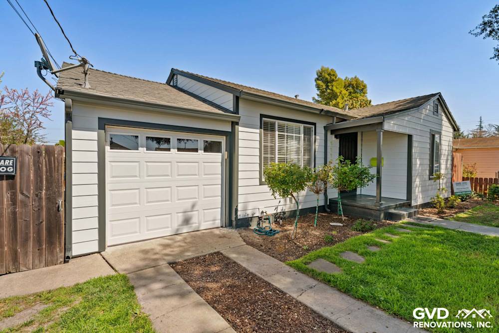 HardiePlank Lap Siding Replacement