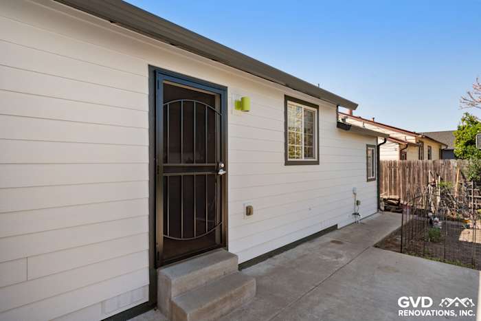 HardiePlank Lap Siding Replacement