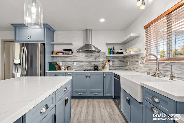 Modern kitchen featuring Waypoint cabinets, MSI Calacatta Ultra countertops, and Misty Fjord backsplash in Elk Grove