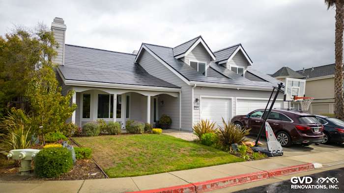 Foster City home with Pearl Gray James Hardie siding and Arctic White trim, landscaped front yard