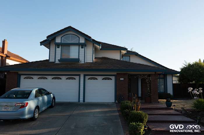 Charming home in Hercules, CA with Arctic White James Hardie siding and a welcoming porch