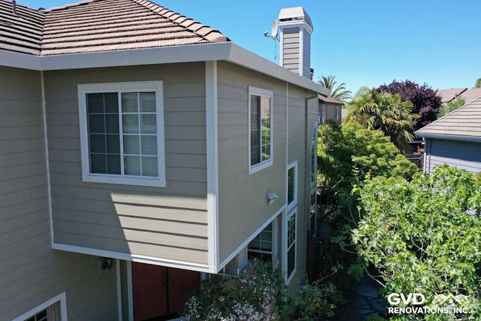 Monterey Taupe James Hardie siding installation with Arctic White trim on a Petaluma home