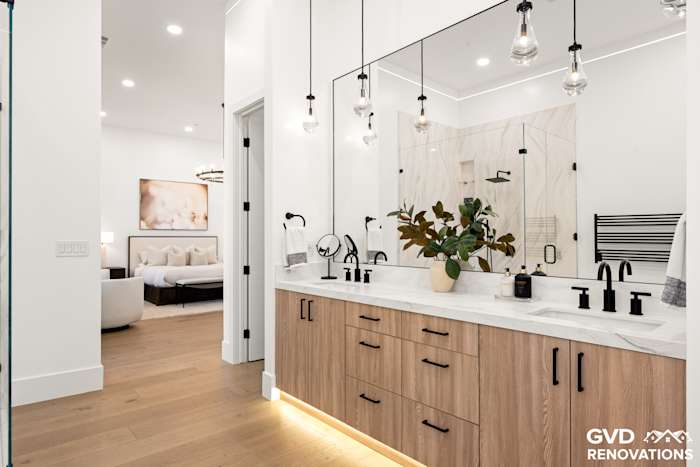 Custom Master, Hall & Powder Bathroom Design