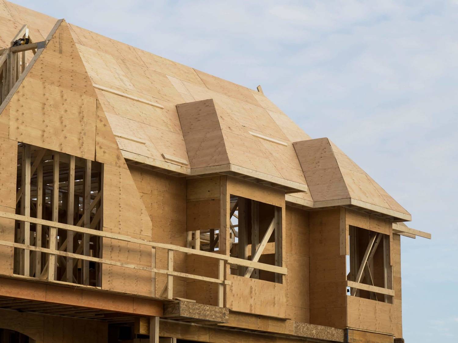 Mastering the Uses of OSB Sheathing in Efficient Siding Replacement