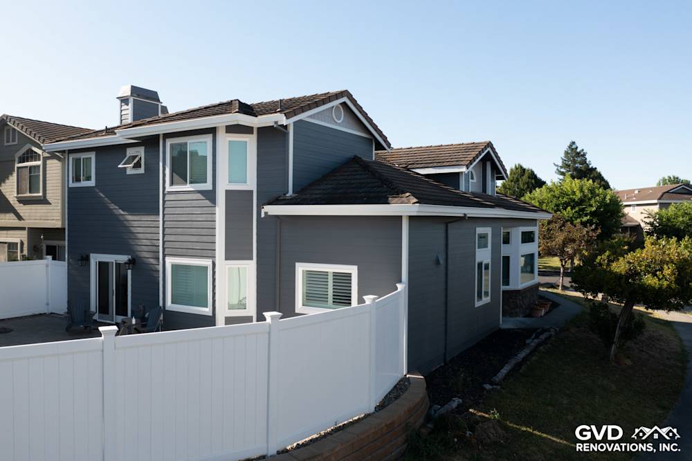 James Hardie Lap & Shingle Siding and Windows Replacement