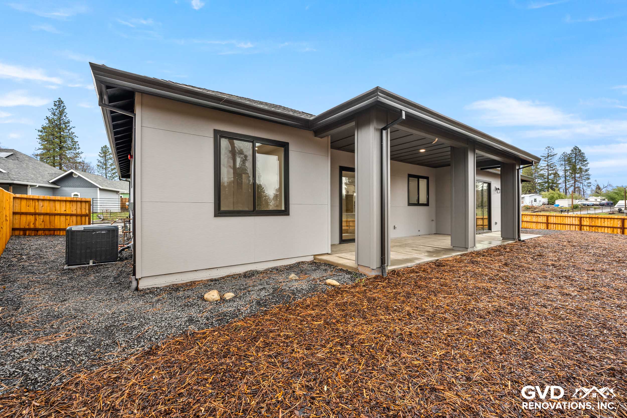 James Hardie Architectural Panels & Milgard Windows