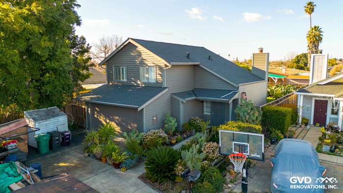 Modern home exterior featuring Alside Prodigy Vinyl siding in Ageless Slate color in Hayward, CA