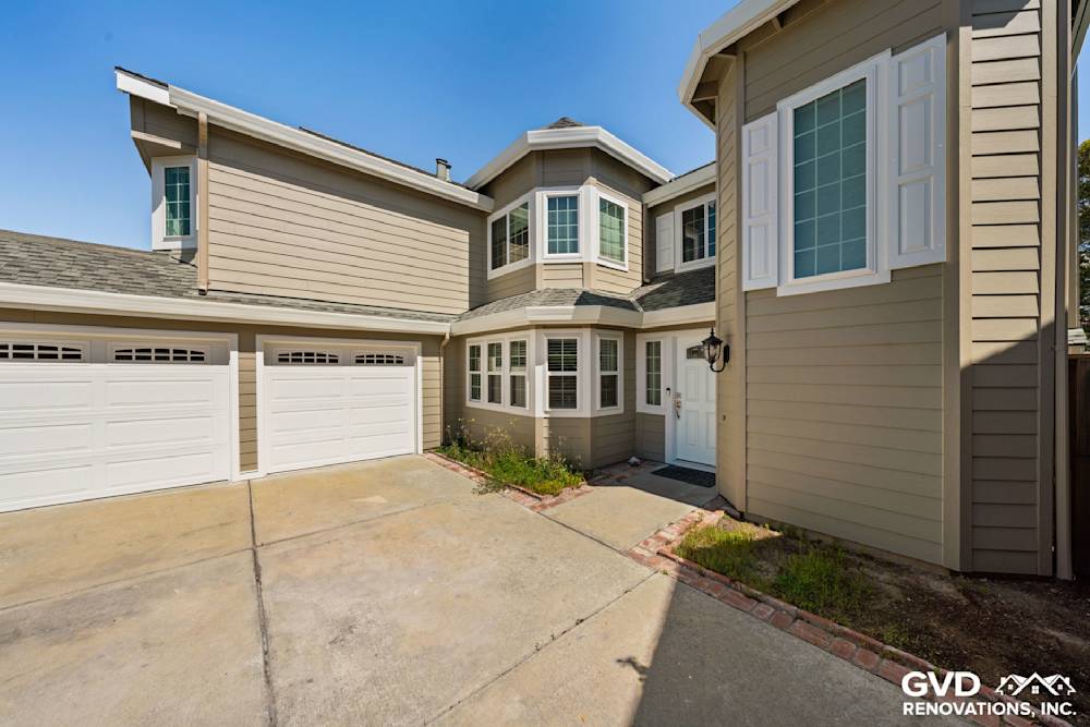 James Hardie Lap Siding & Mezzo Windows
