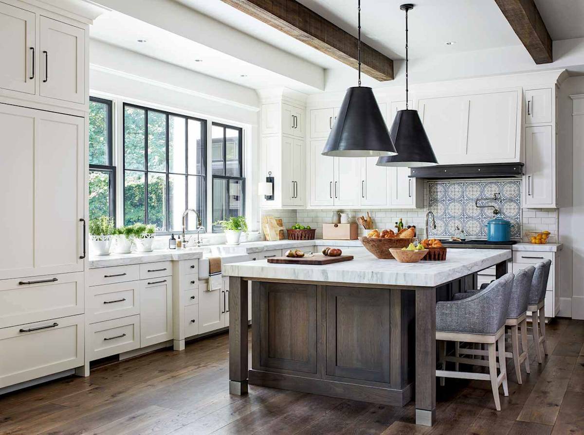 Creating the Perfect Transitional Kitchen: A Guide to Combining ...