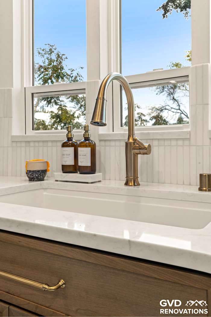 Custom Curved Kitchen Remodel