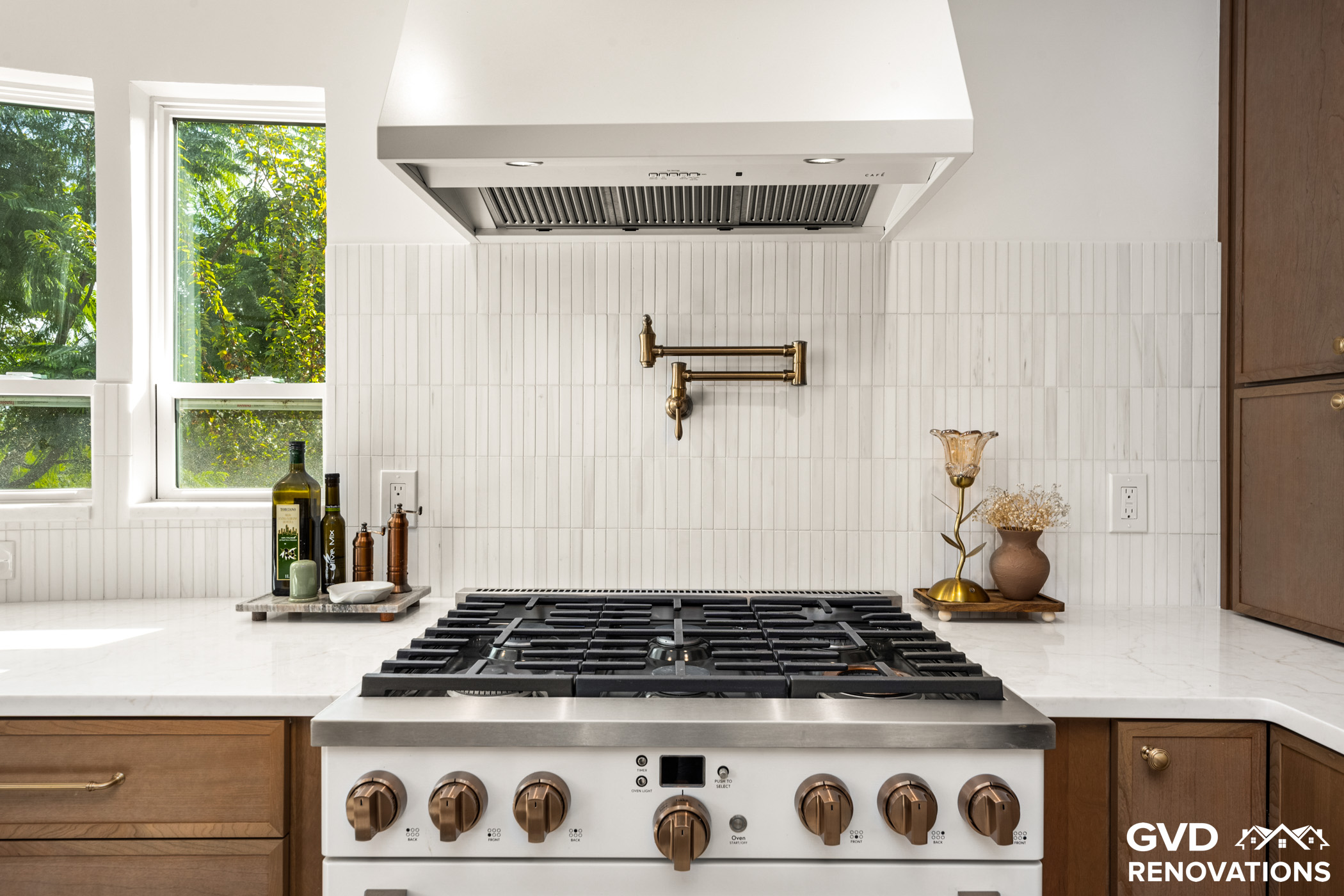 Custom Curved Kitchen Remodel