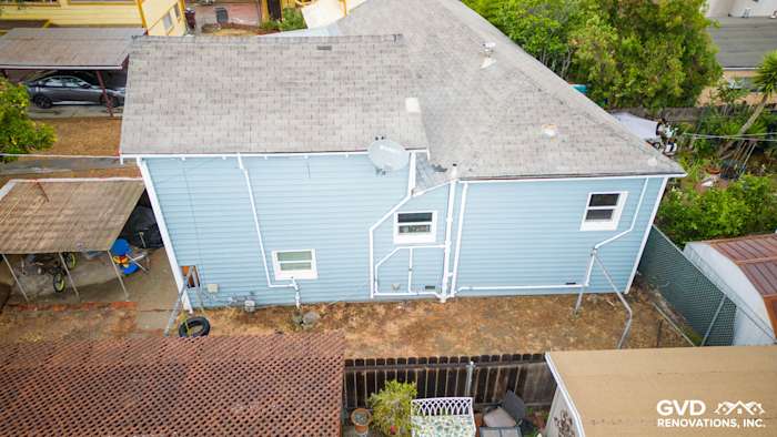 New Alside Prodigy vinyl siding in light blue, showcasing a home exterior in Oakland, CA