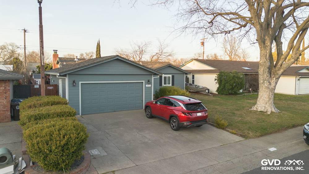 James Hardie Siding, Painted Eaves & New Gutters