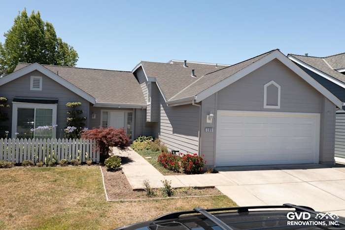 Home exterior featuring James Hardie Plank Lap Siding in Pearl Gray with Arctic White HardieTrim in Foster City