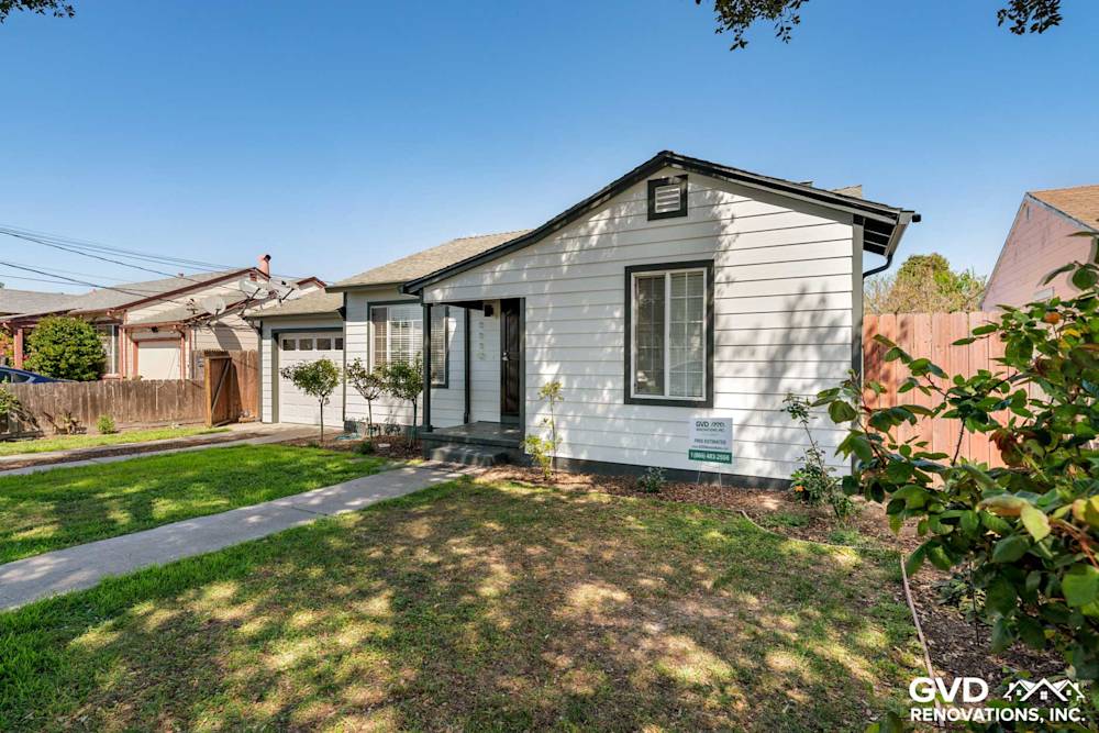 HardiePlank Lap Siding Replacement