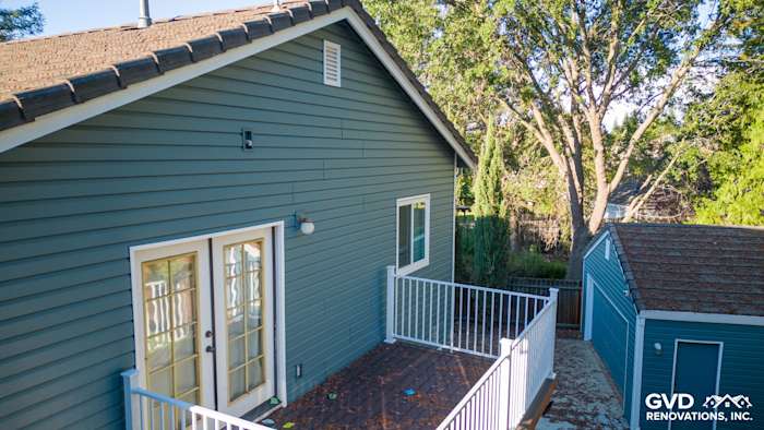 New Alside Prodigy vinyl siding in a soft blue color, enhancing a home exterior in Folsom, CA