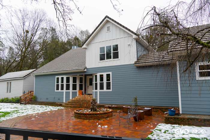 New Boothbay Blue James Hardie siding with Milgard windows on a modern Sutter Creek home exterior