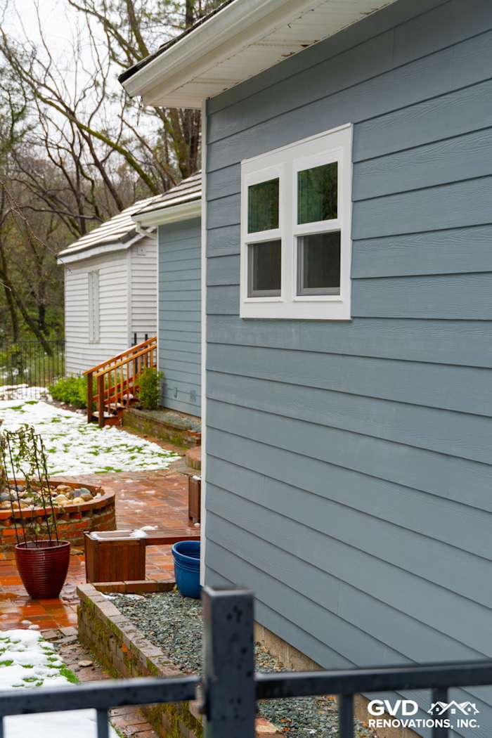Boothbay Blue James Hardie siding and Milgard windows on a Sutter Creek home exterior