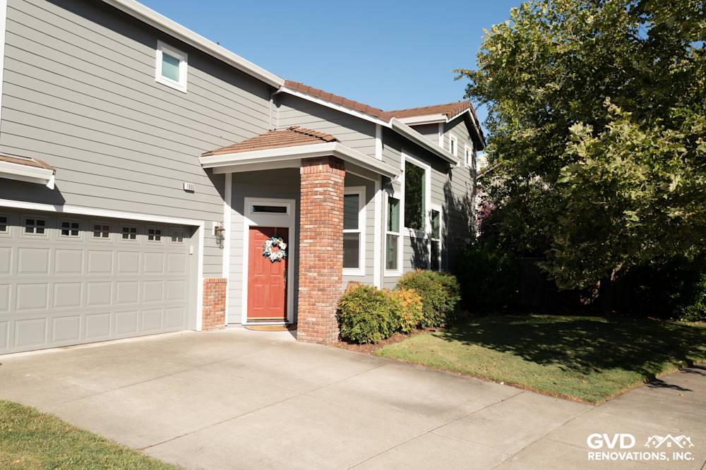 James Hardie Siding & Milgard Windows