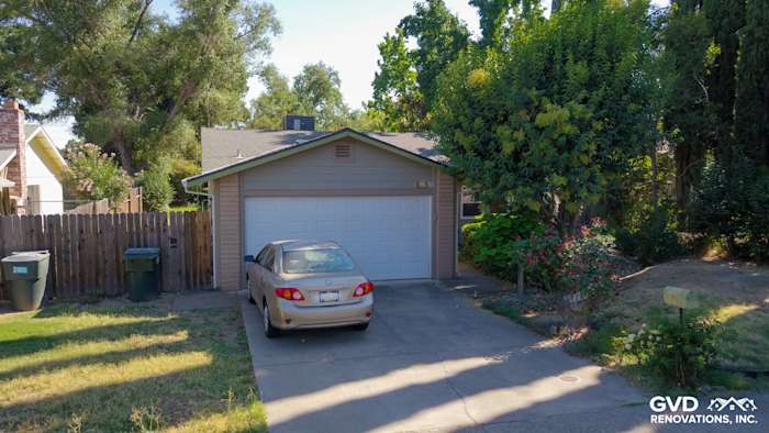 Home exterior featuring Monterey Taupe HardiePlank Lap Siding with landscaped yard in Orangevale, CA