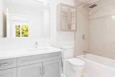 How to Remodel a Small Bathroom: Tips and Tricks