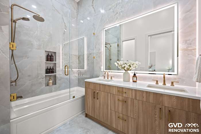 Custom Master, Hall & Powder Bathroom Design