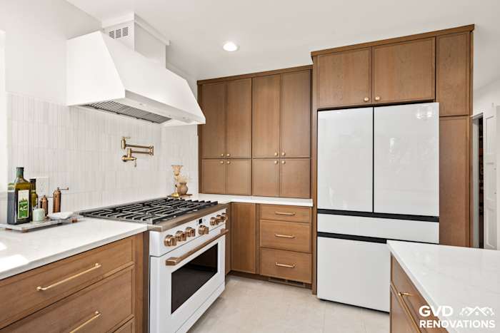 Custom Curved Kitchen Remodel