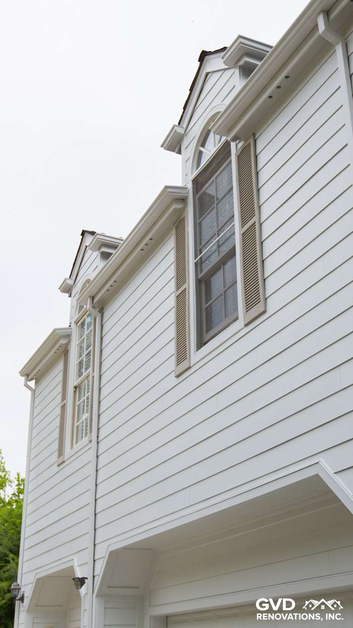 Arctic White James Hardie siding and trim on Orinda home, showcasing detailed architectural features