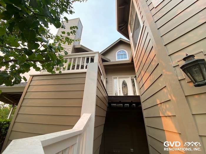 Khaki Brown James Hardie Lap Siding and Trim on home exterior in Petaluma, showcasing unique architectural features