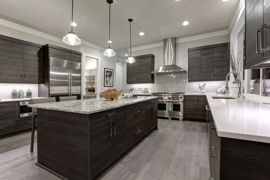 Should You Reface or Remodel Your Kitchen?