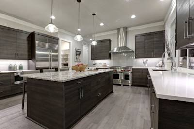 Should You Reface or Remodel Your Kitchen?