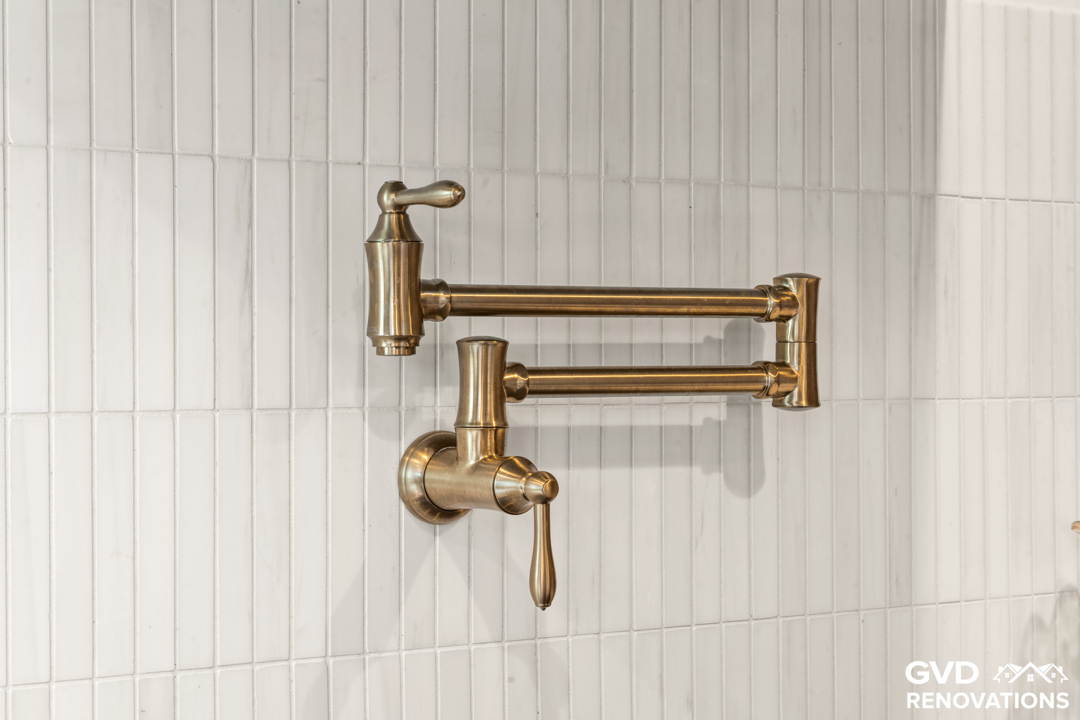 Custom Curved Kitchen Remodel