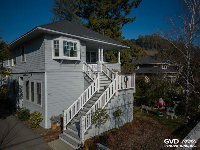 Modern home exterior featuring Prime James Hardie Lap Siding in gray and Arctic White HardieTrim in San Anselmo