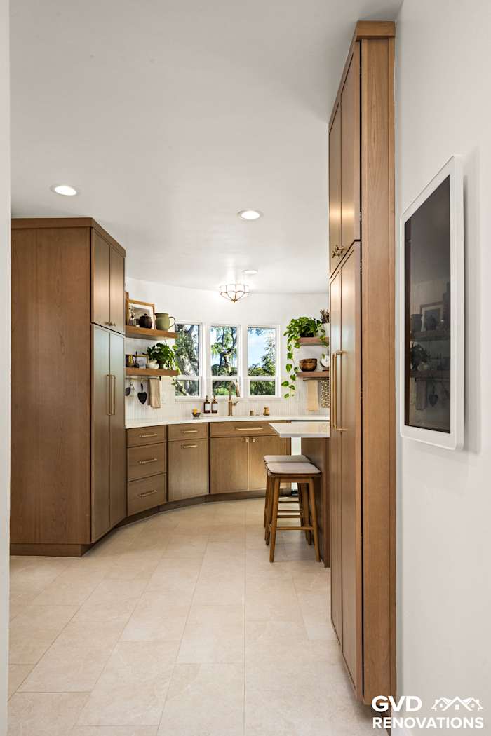 Custom Curved Kitchen Remodel