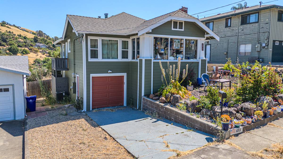 Full Exterior Siding & Window Renovation in Crockett