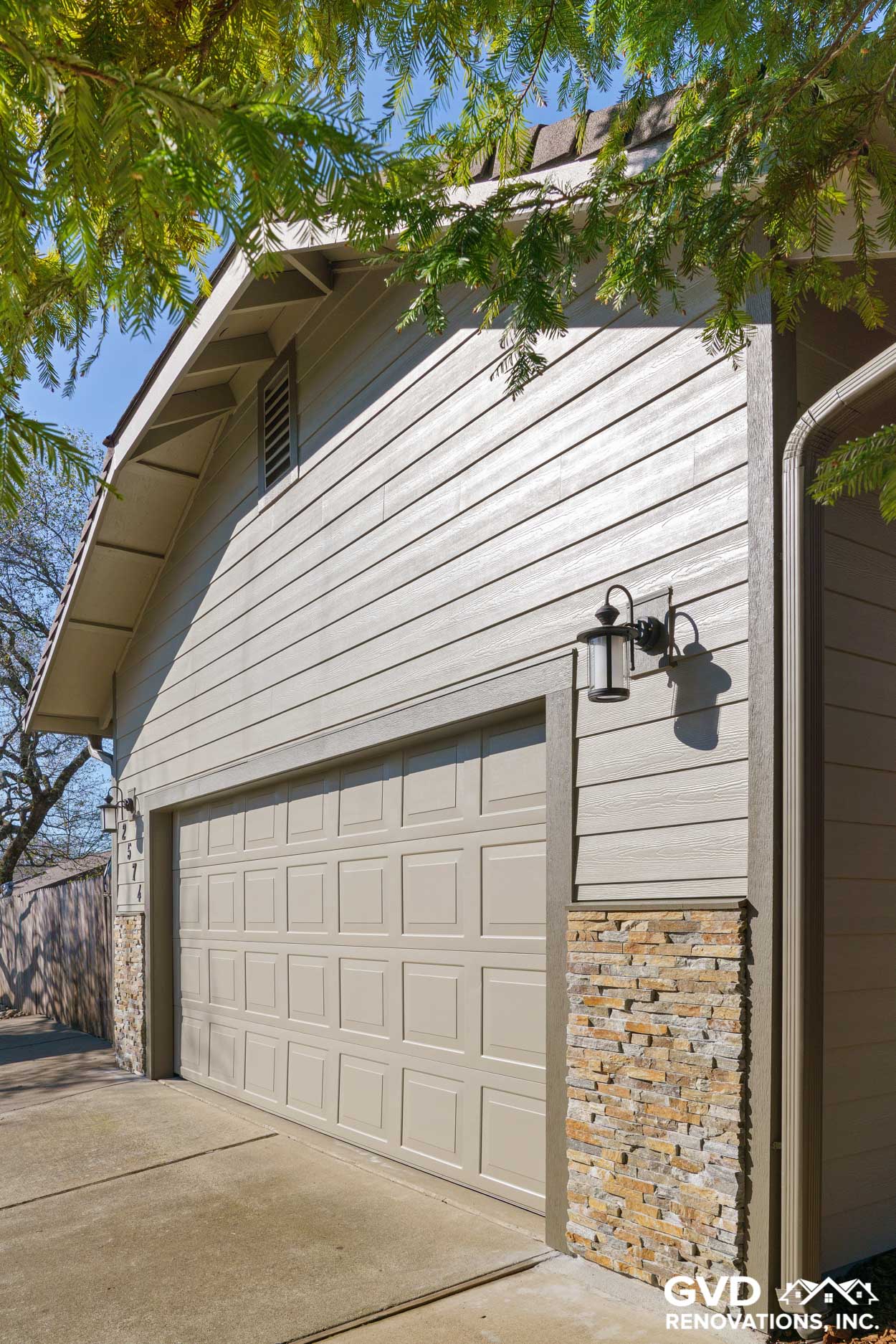 James Hardie Siding & Eldorado Stone