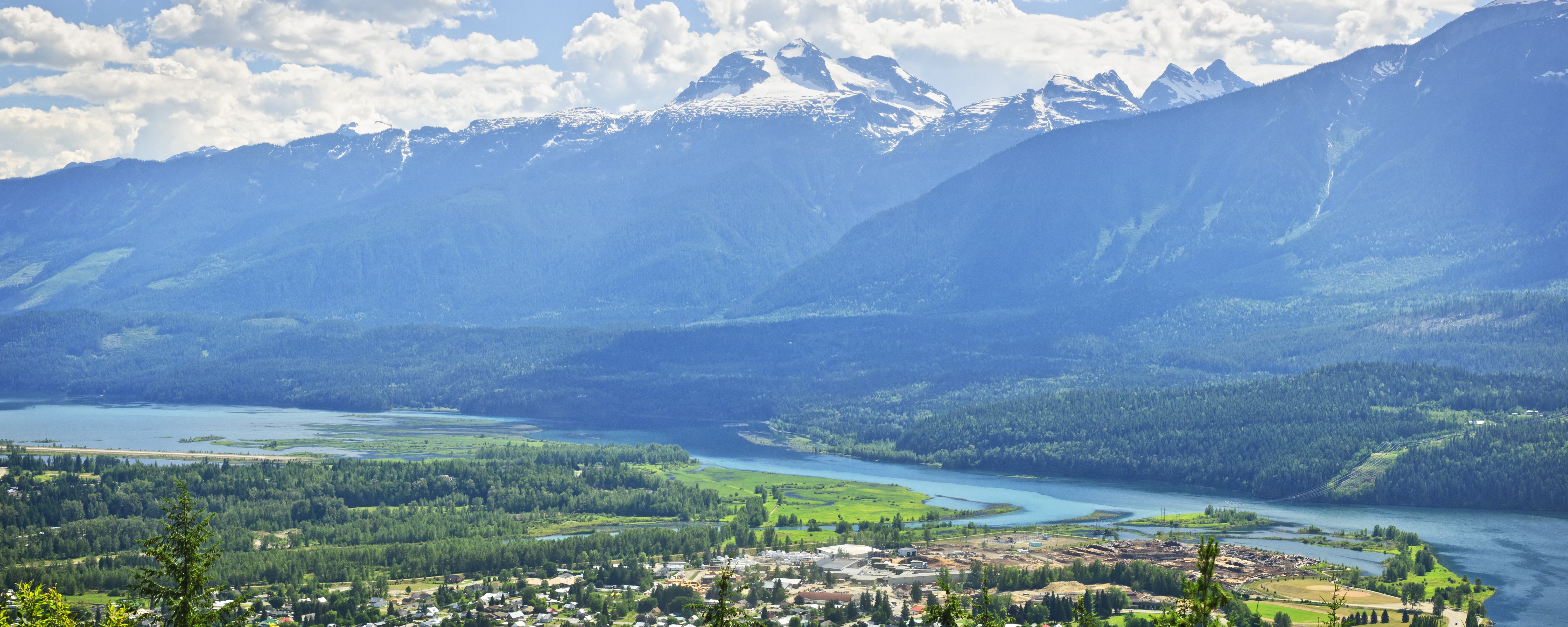 Mount Begbie towering high above Revelstoke. Photo: Elena Elisseeva, Shutterstock