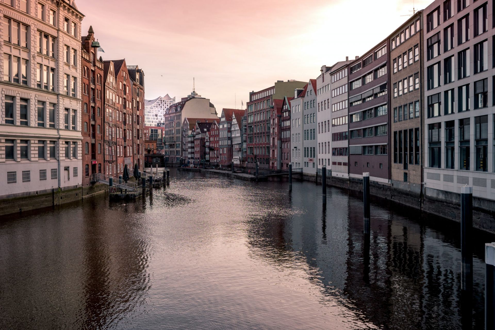 Five Reasons to Visit Hamburg by an International Model | Safara