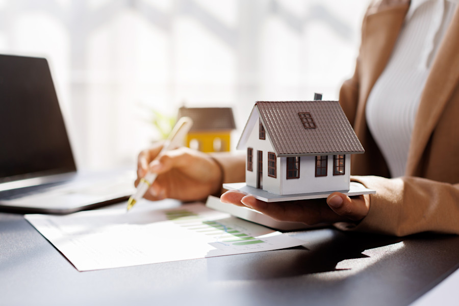 home insurance contract review