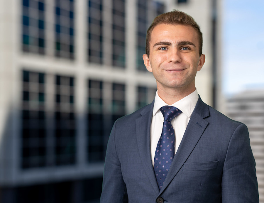 Edison Ponari | Lander & Rogers | profile photo 