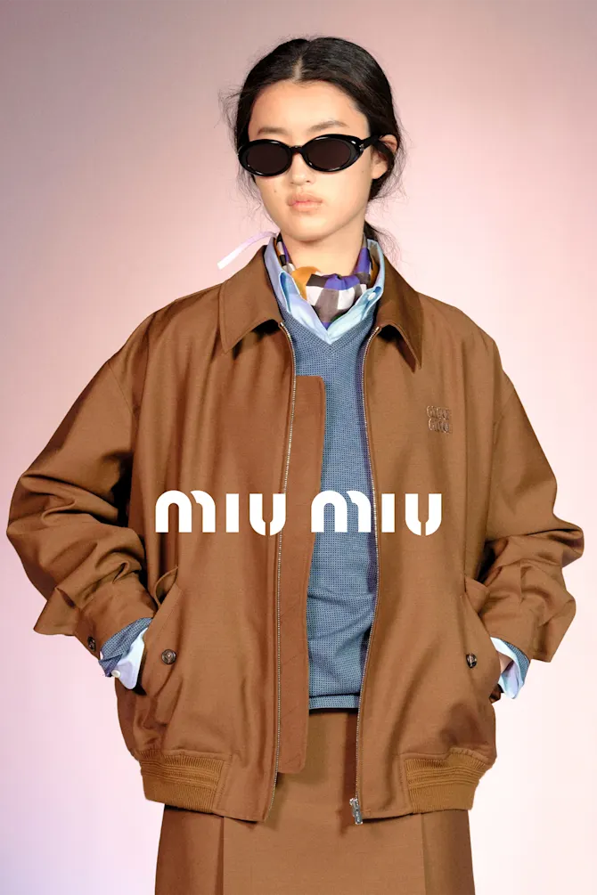 鮎*ゴ様 【総額40万以上】Alden&Church's&MIU MIUまとめ売 Miu Miu Leather Shoulder Bag - Black | Editorialist
