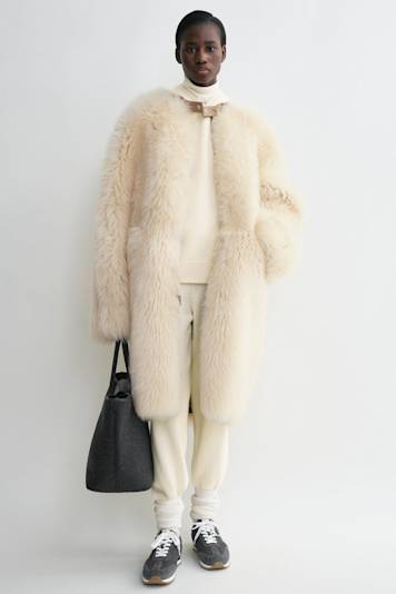 ジャケット・アウター \"KARL DONOGHUE\" Mouton Fur Jacket KARL DONOGHUE ムートンジャケット｜トゥモローランド 公式通販