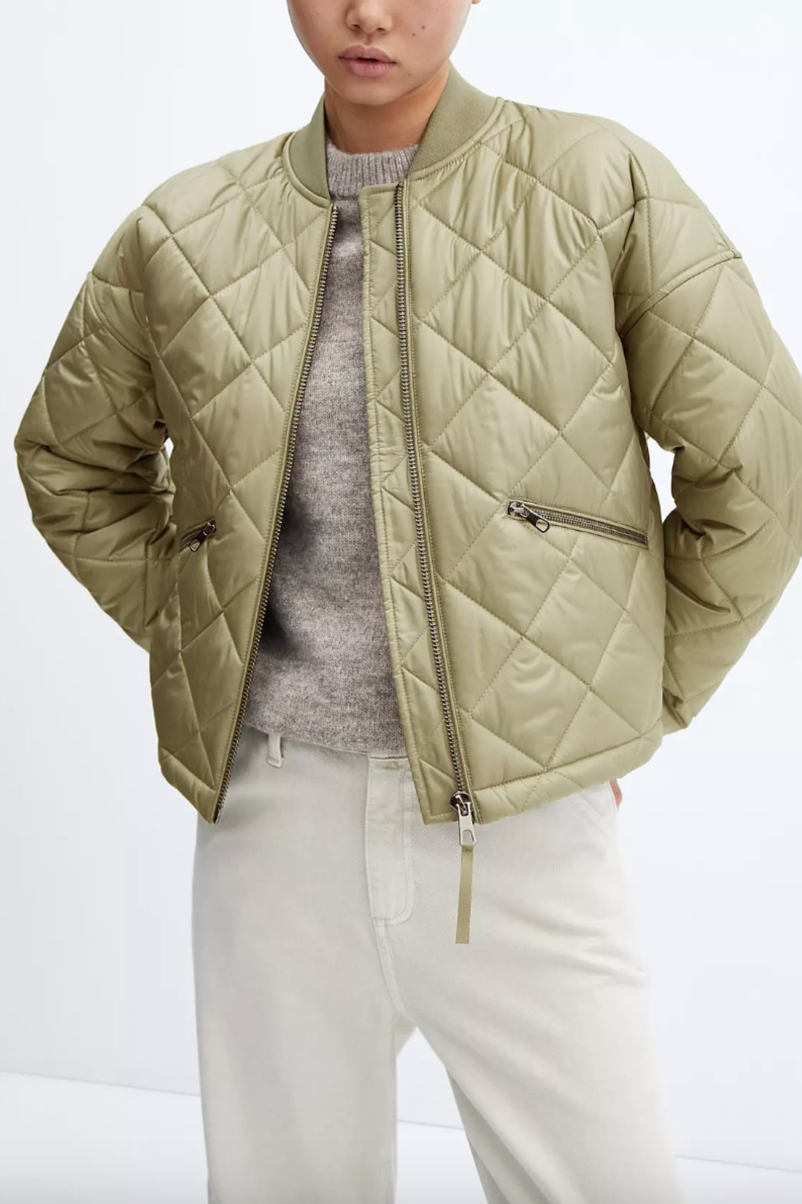 5 Easy Outfits To Wear With Your Green Quilted Jacket - WearsMyMoney