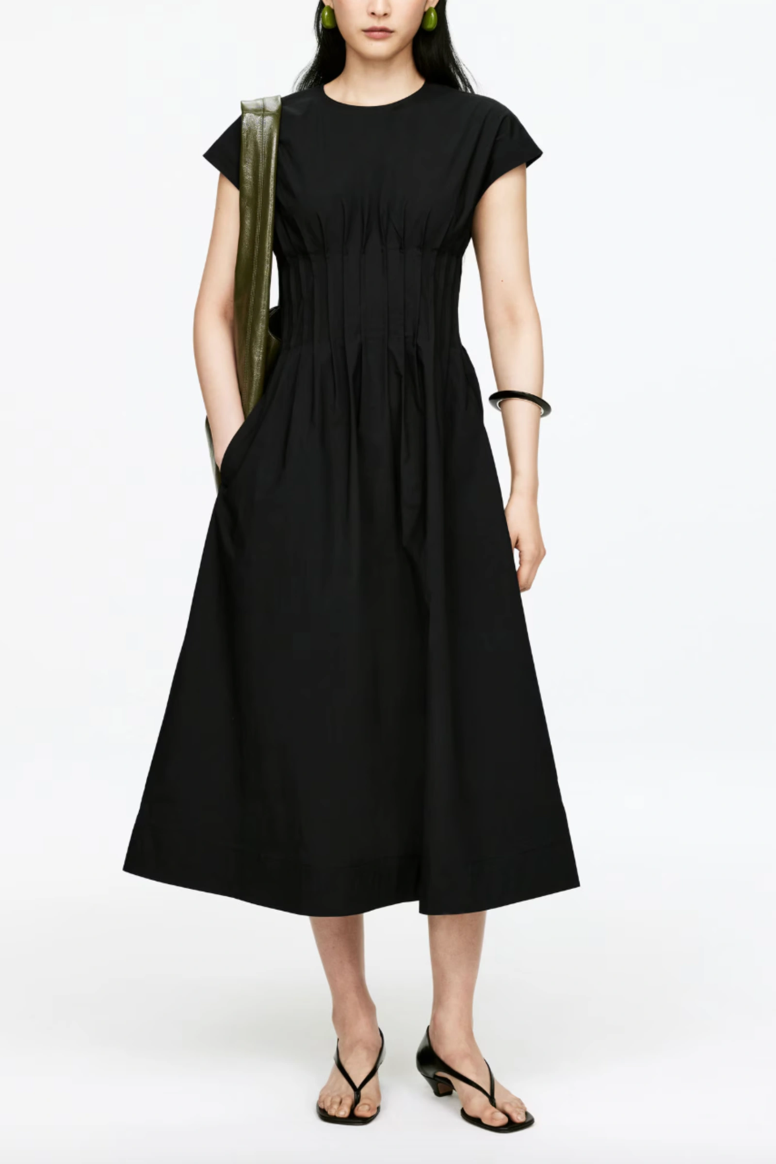 【Massimo Dutti】Long contrast pleated dress Massimo Dutti Contrast Pleated Long Dress | Wardrobe Icons