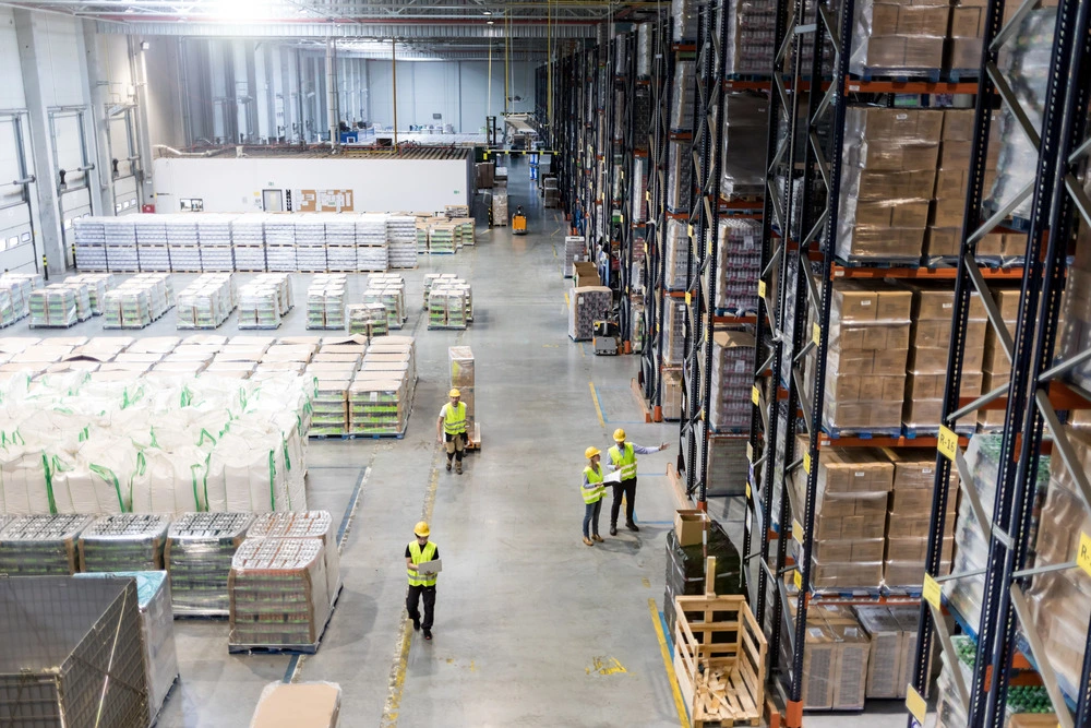 workers-during-work-in-warehouse-view-from-above