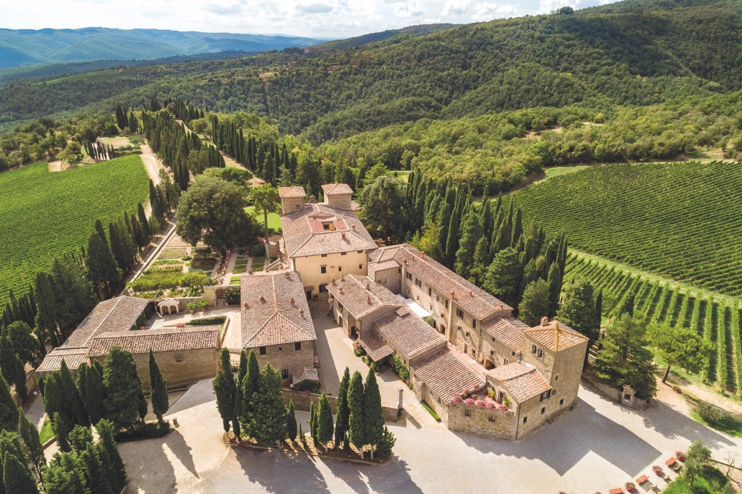 Radda in Chianti: cosa vedere, dove mangiare e molto altro, nel cuore